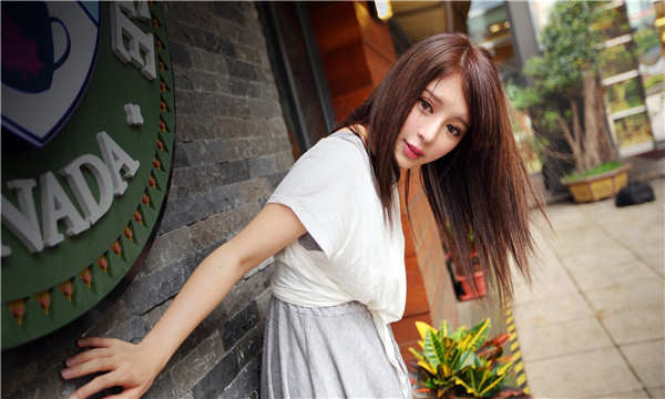 振兴想找一个女性生孩子给报酬-｛找个女人生孩子多少钱｝
